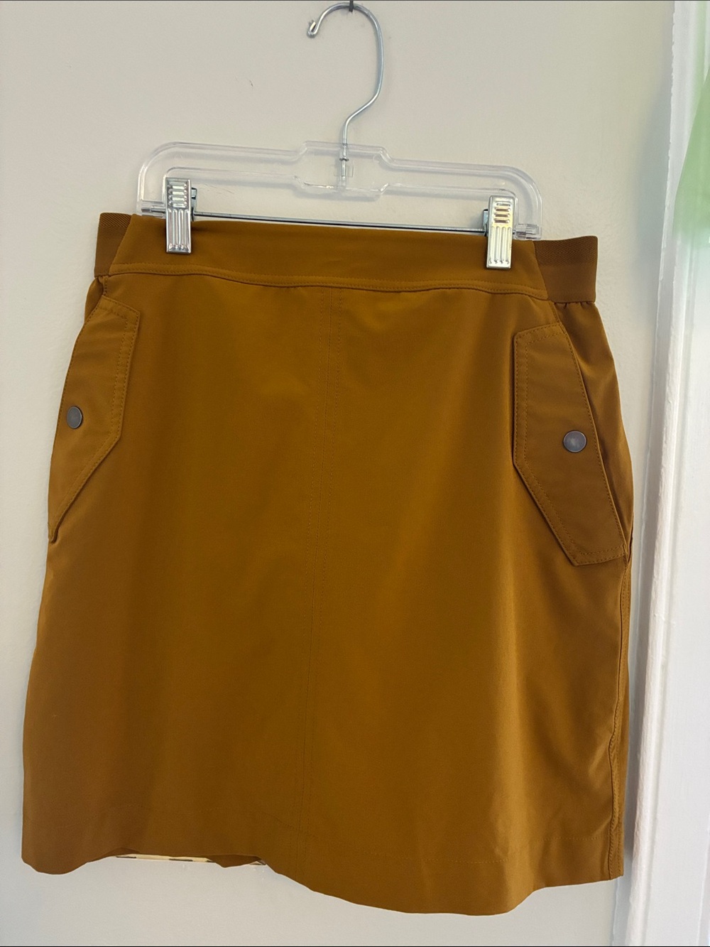 Athleta Mustard/camel  A-Line Skirt with Front Flap Pockets